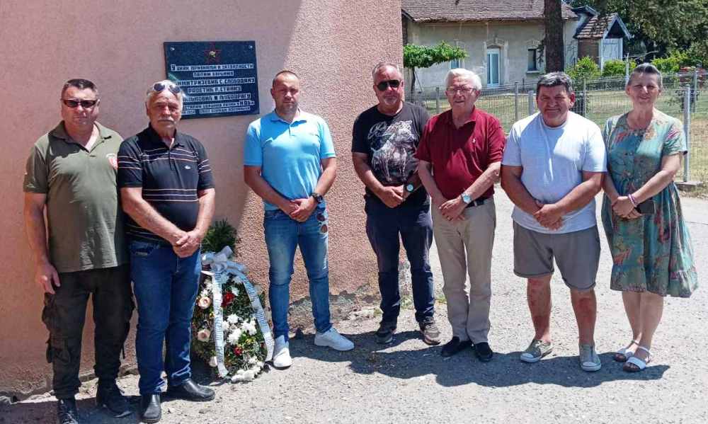 Одавање поште палим борцима у Рсавцима