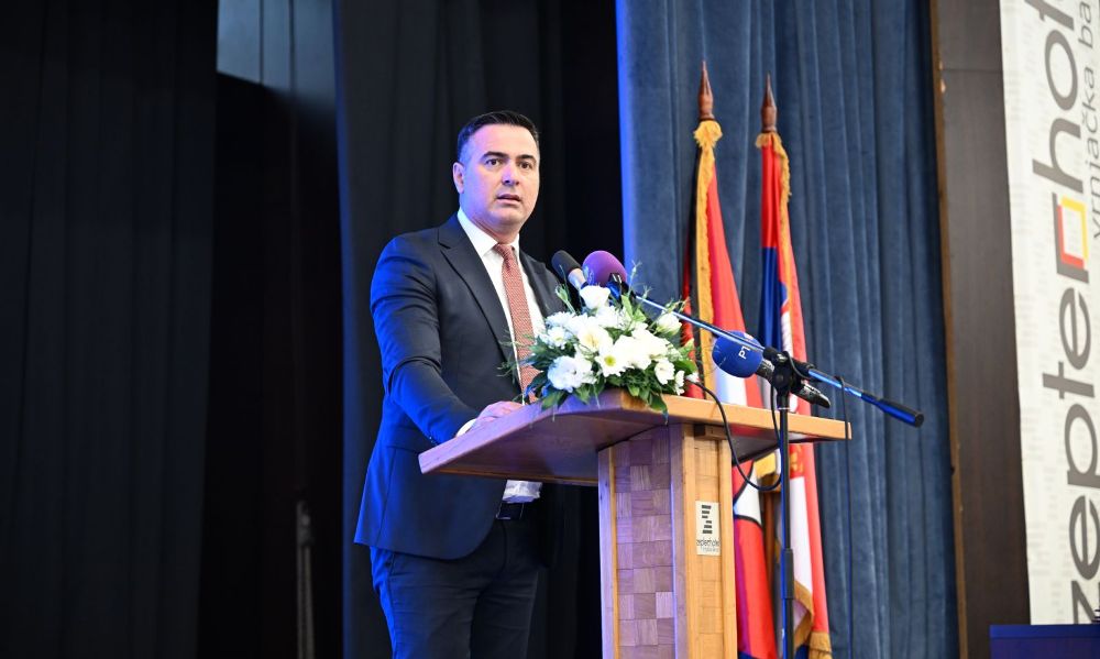 Председник општине Бобан Ђуровић обраћа се присутнима