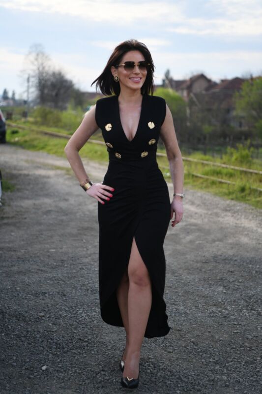 Надица Мутавџић - Својим текстовима исписује нове странице домаће музике