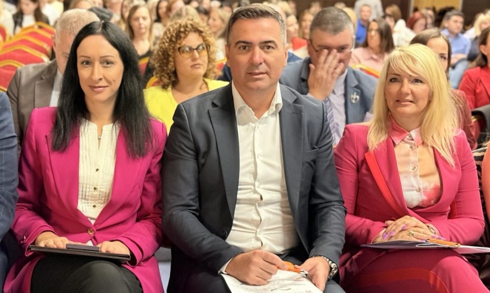 Јелена Жарић Ковачевић, Бобан Ђуровић и Сандра Николенџић