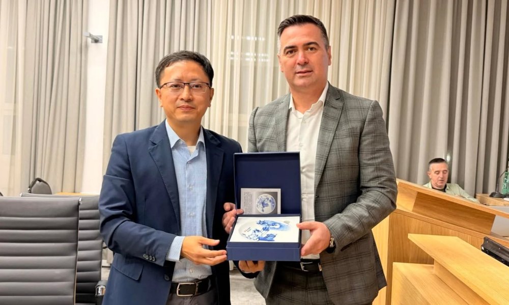 Мо Лијангђин и Бобан Ђуровић