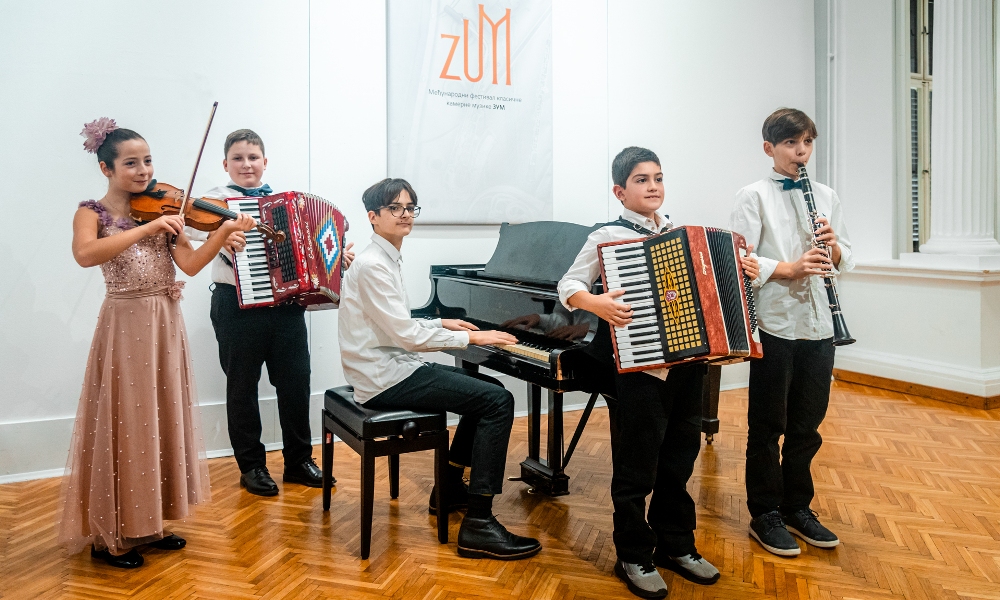 Неодољиви малени уметници