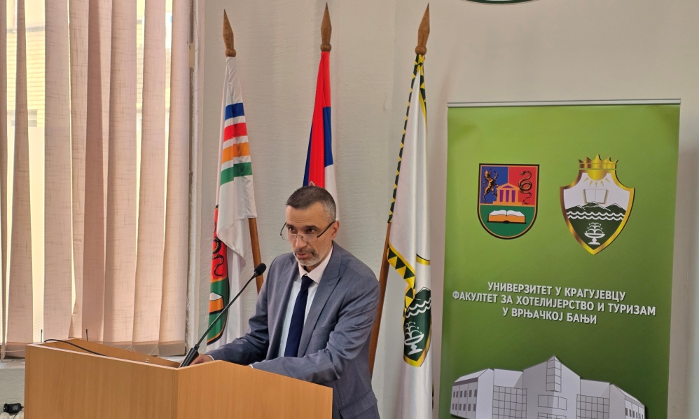 Обраћање декана, проф. др Владимира Сенића