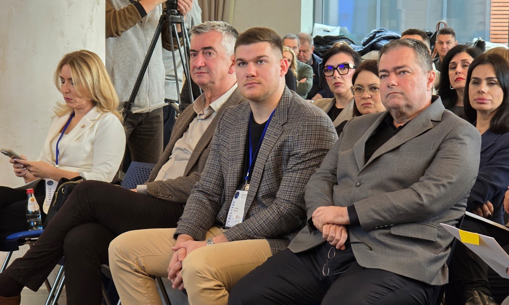 Др сци. мед. Дејан Станојевић, Немања Богавац, пројект менаџер и доц. др Александар Стефоски