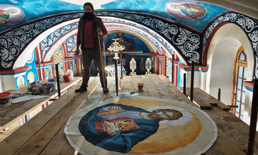 Припреме за постављање Пантократора