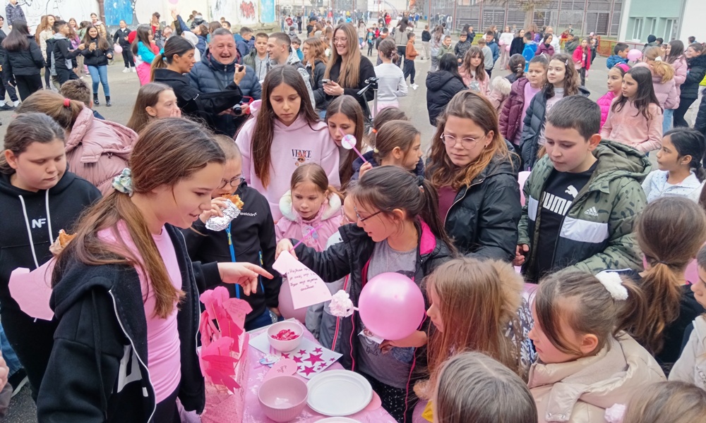 Даривање симболичних поклона