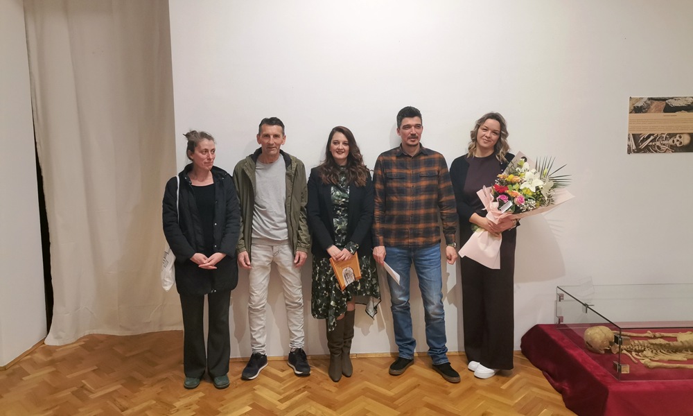 Тијана Пушица и сарадници на ископавању Јелена Маријановић, Марија Аћимовић и Војкан Милутиновић