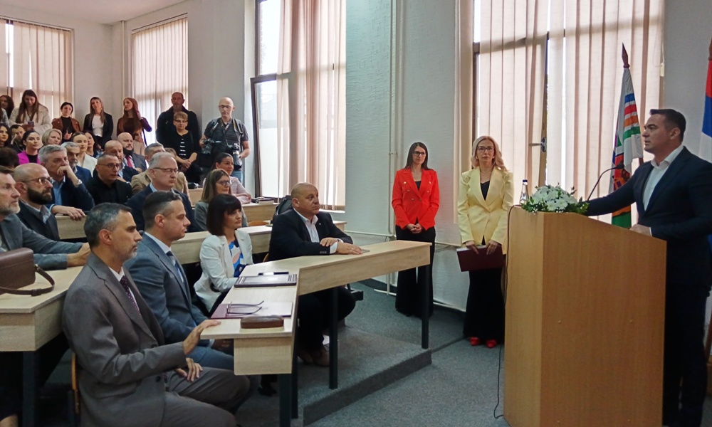Предсеник Општине Бобан Ђуровић честита Дан факултета